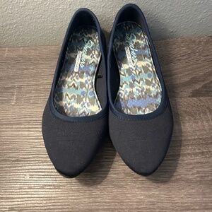 SKECHERS Memory Foam Lightweight  Navy Blue  Flats Size 8.5